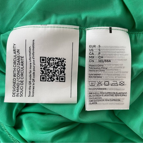 H&M Innovation Metaverse Draped Dress - Picture 10 of 10